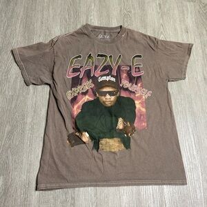 Eazy E Crewneck Graphic Tshirt Men’s Size Medium Brown Rapper Hip Hop Preowned